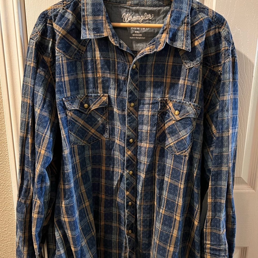 Wrangler Men's Blue Plaid Shirt